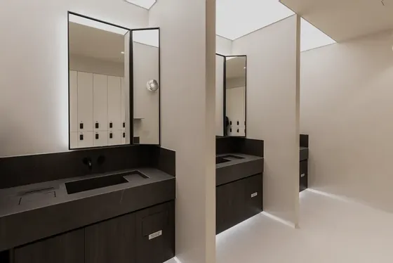 Clinic wash area and lockers